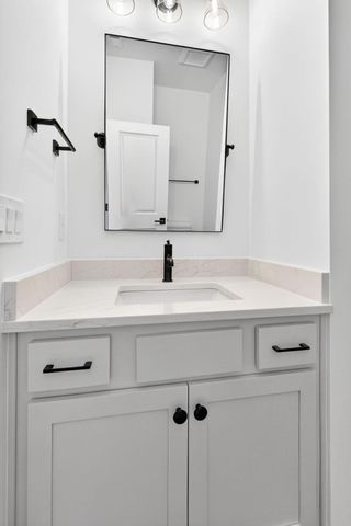 3290 Briarwood Lane, Lewis Center, OH 43035