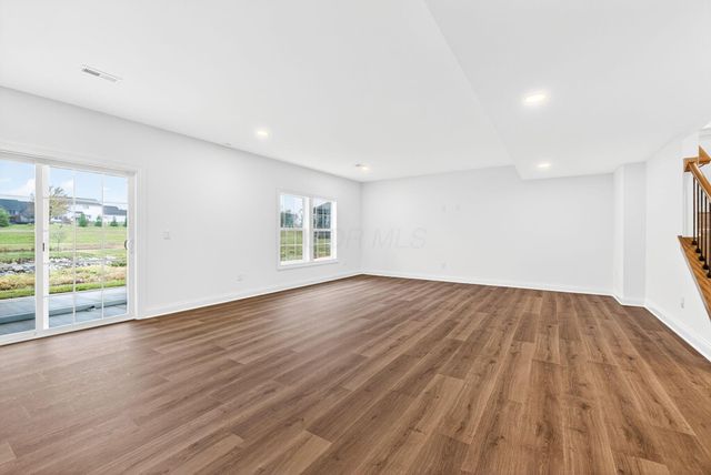 3290 Briarwood Lane, Lewis Center, OH 43035