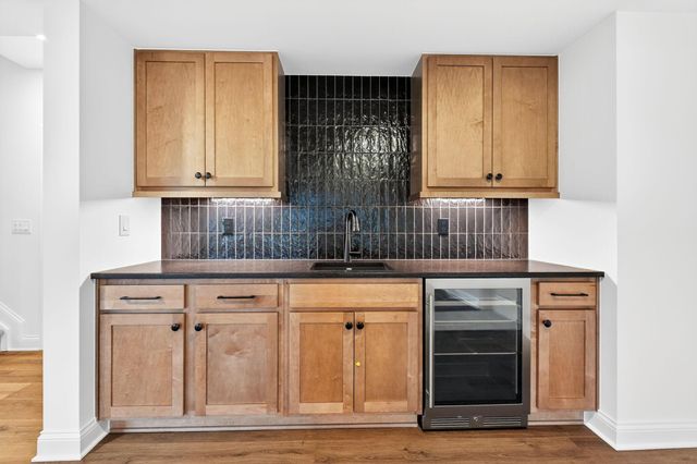 3290 Briarwood Lane, Lewis Center, OH 43035