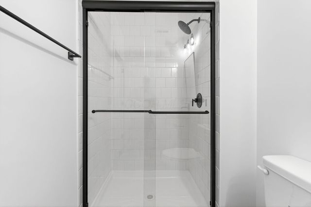 3290 Briarwood Lane, Lewis Center, OH 43035