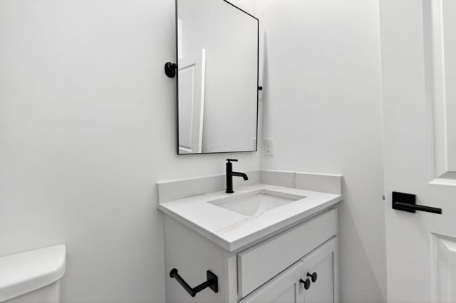 3290 Briarwood Lane, Lewis Center, OH 43035