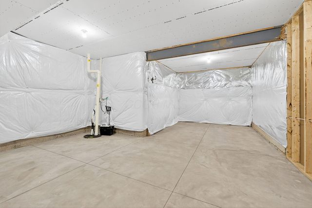 3290 Briarwood Lane, Lewis Center, OH 43035