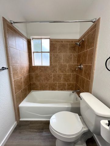 213 Glenhaven Drive, Azle, TX 76020