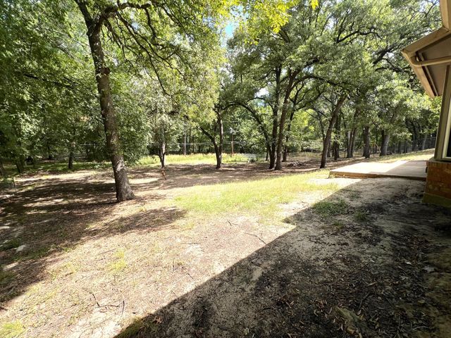 213 Glenhaven Drive, Azle, TX 76020