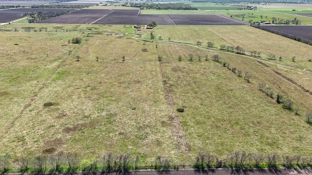 4439 Schultz Road, Damon, TX 77430