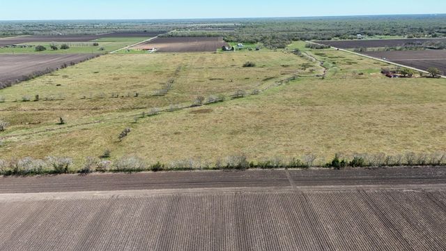 4439 Schultz Road, Damon, TX 77430