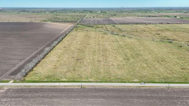 4439 Schultz Road, Damon, TX 77430