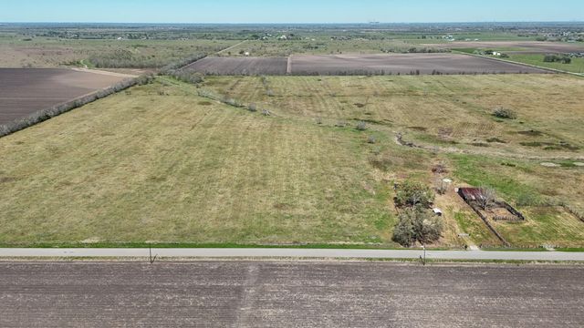 4439 Schultz Road, Damon, TX 77430