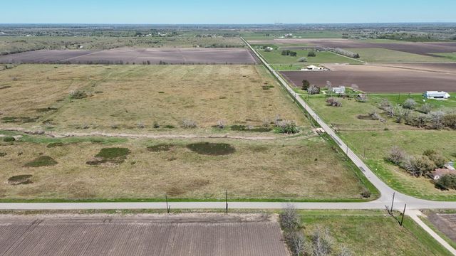 4439 Schultz Road, Damon, TX 77430