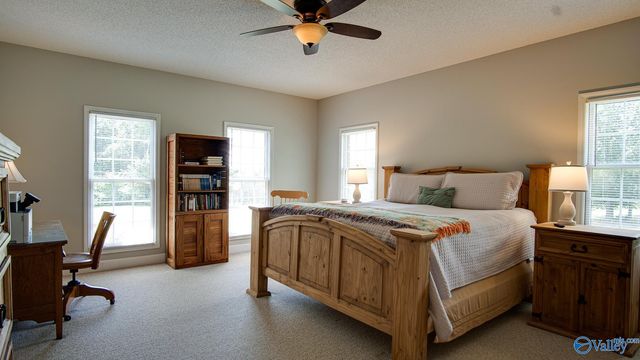 102 Rockhaven Drive, Guntersville, AL 35976