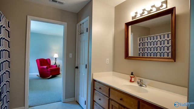 102 Rockhaven Drive, Guntersville, AL 35976