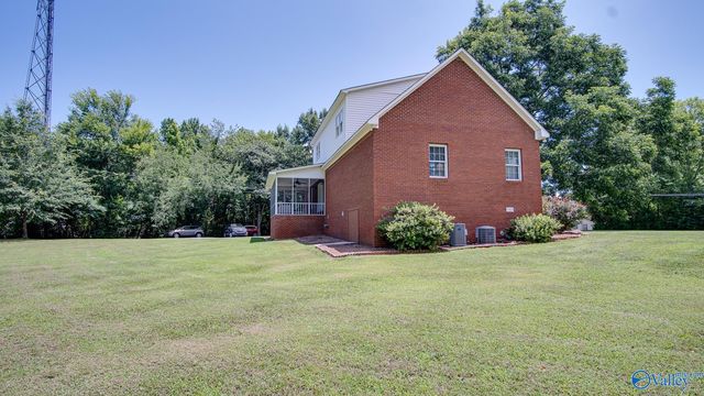 102 Rockhaven Drive, Guntersville, AL 35976