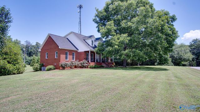 102 Rockhaven Drive, Guntersville, AL 35976