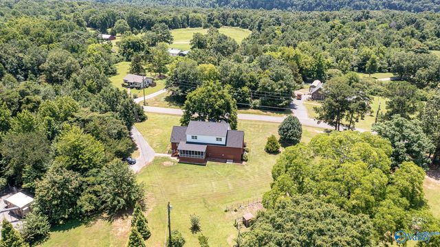 102 Rockhaven Drive, Guntersville, AL 35976