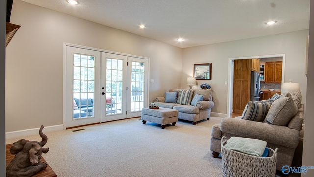 102 Rockhaven Drive, Guntersville, AL 35976