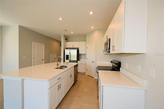 8644 LUNAR SKYE STREET, Sarasota, FL 34241