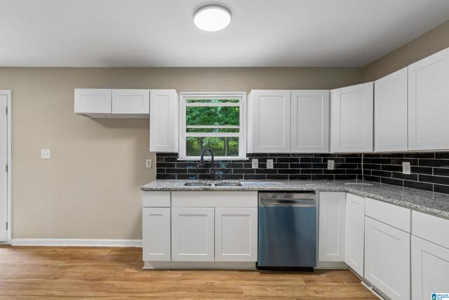 112 SILVERLEAF DRIVE, Trussville, AL 35173