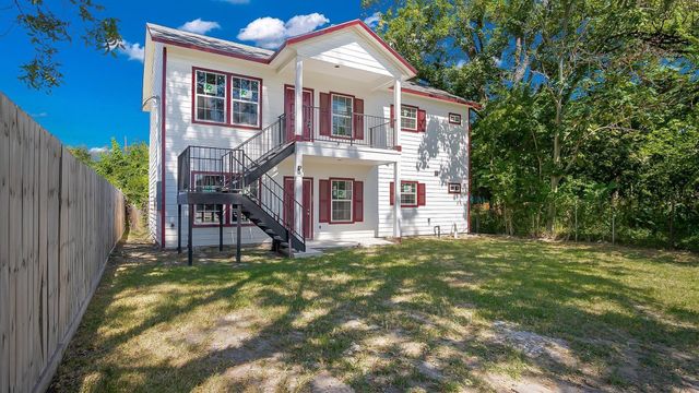 3117 E Crosstimbers Street, Houston, TX 77093