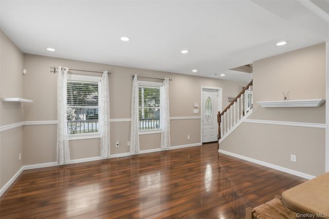 10 Henmond Boulevard, Poughkeepsie, NY 12603