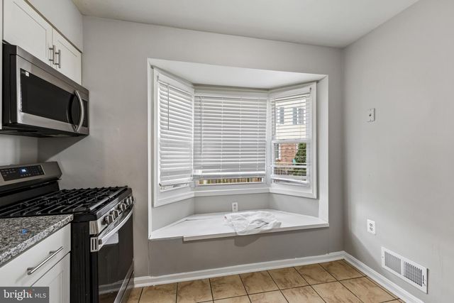 7974 COMMUNITY DR, Manassas, VA 20109