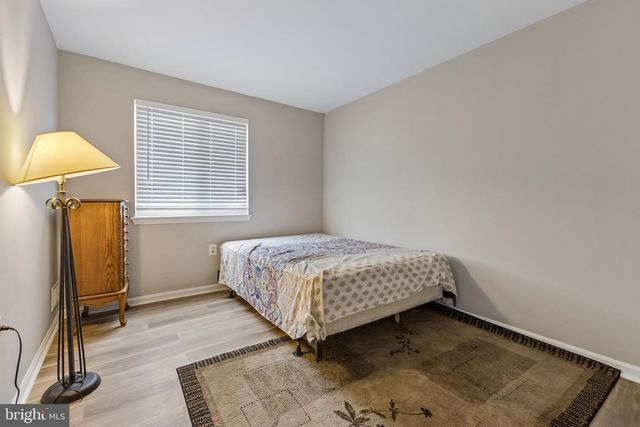 7974 COMMUNITY DR, Manassas, VA 20109