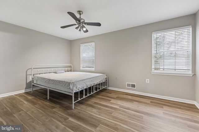 7974 COMMUNITY DR, Manassas, VA 20109