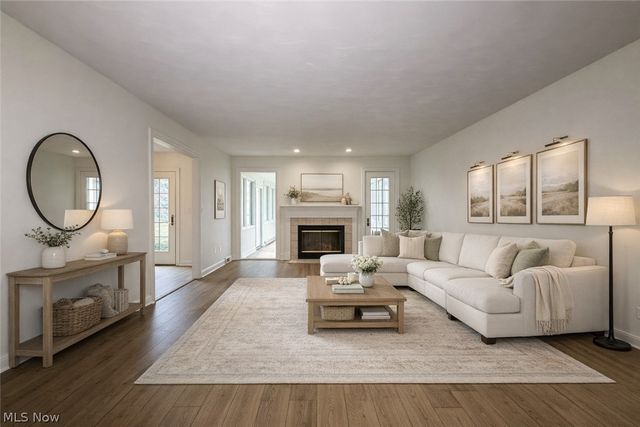9825 Struthers Road, New Middletown, OH 44442