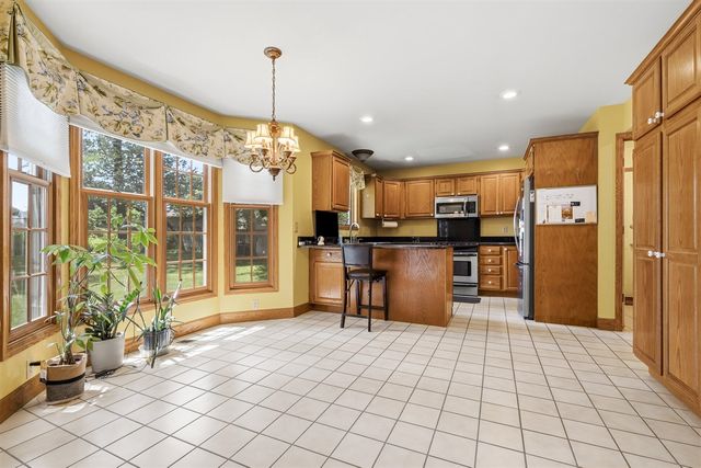 2715 Sleepy Hollow Drive, Portage, MI 49024