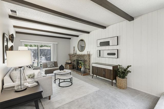 105 Waterglen Cir, Sacramento, CA 95826