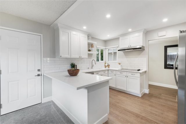 105 Waterglen Cir, Sacramento, CA 95826