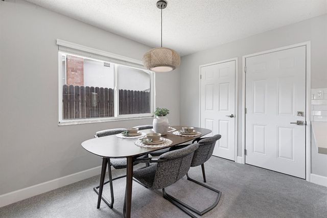 105 Waterglen Cir, Sacramento, CA 95826