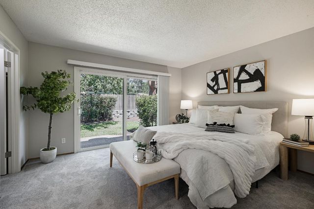 105 Waterglen Cir, Sacramento, CA 95826
