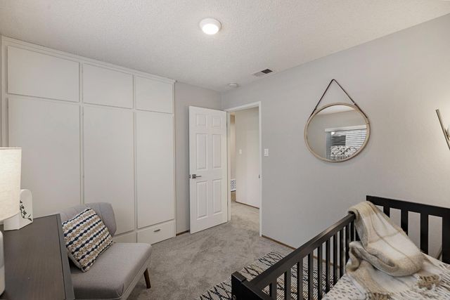 105 Waterglen Cir, Sacramento, CA 95826