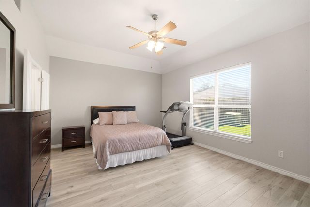 1060 Brigid Court, Dickinson, TX 77539