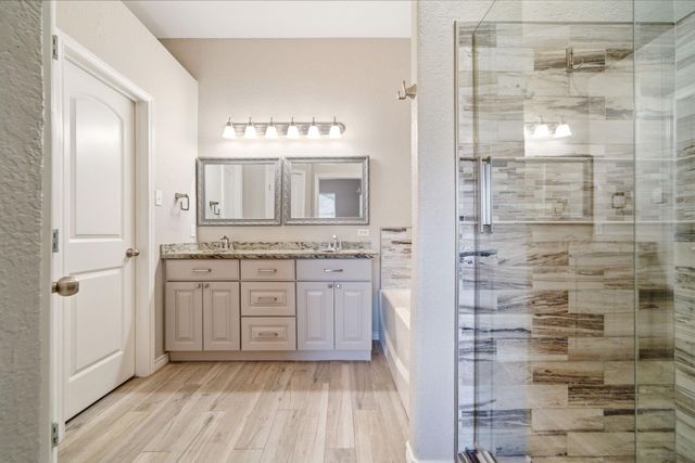 1060 Brigid Court, Dickinson, TX 77539