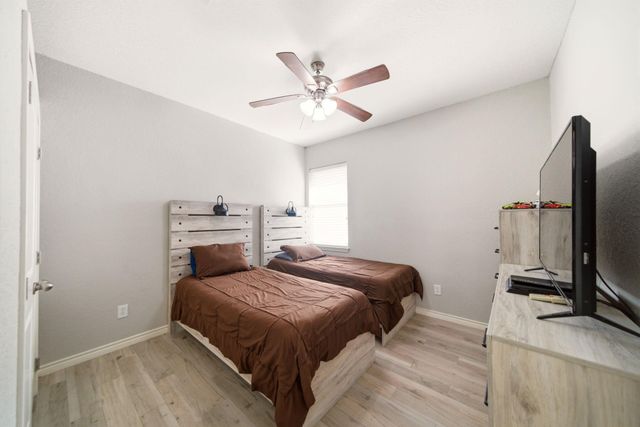 1060 Brigid Court, Dickinson, TX 77539