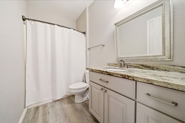 1060 Brigid Court, Dickinson, TX 77539