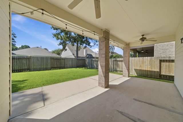 1060 Brigid Court, Dickinson, TX 77539