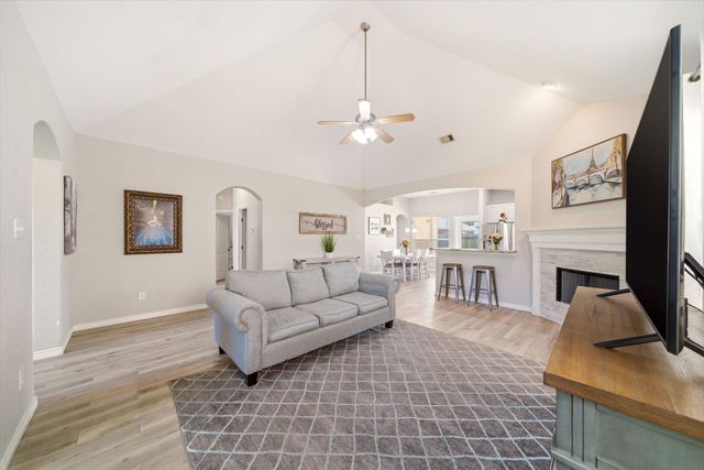 1060 Brigid Court, Dickinson, TX 77539