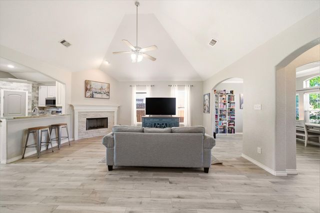1060 Brigid Court, Dickinson, TX 77539