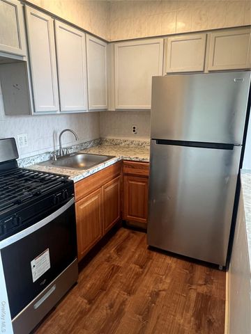 3321 13th Street, Astoria, NY 11106