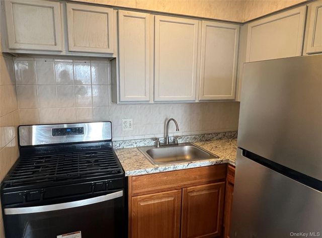 3321 13th Street, Astoria, NY 11106