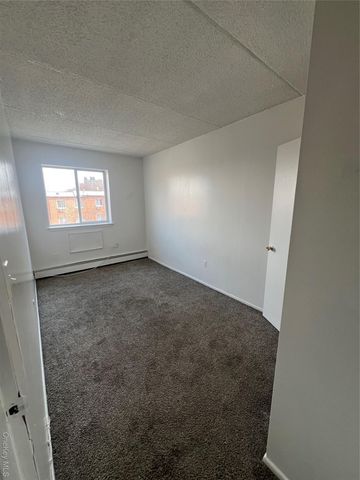 3321 13th Street, Astoria, NY 11106