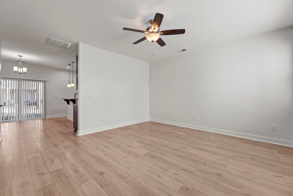 Image 4 of property listing at 123 Boone Street, Summerville, SC 29483