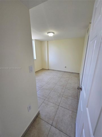2647 NW 25th Ave 409, Miami, FL 33142