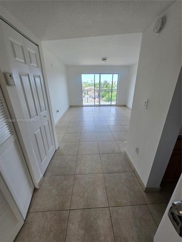 2647 NW 25th Ave 409, Miami, FL 33142
