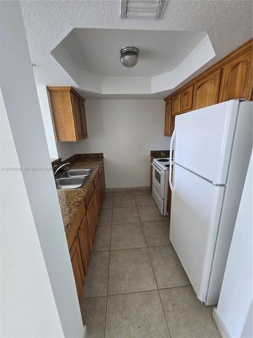 2647 NW 25th Ave 409, Miami, FL 33142