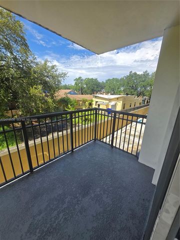2647 NW 25th Ave 409, Miami, FL 33142