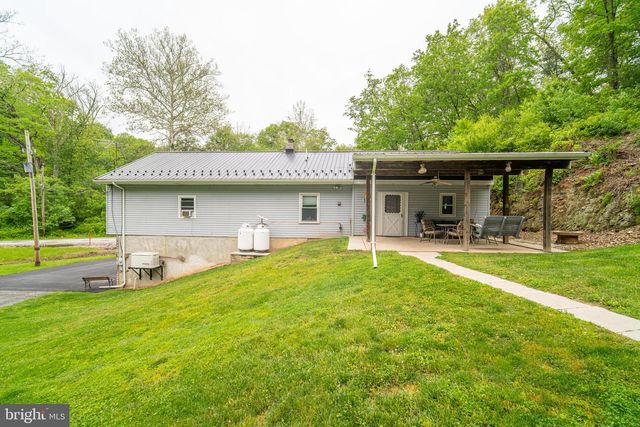 13127 MANOR FURNACE RD, Felton, PA 17322