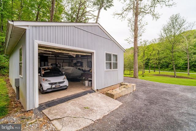 13127 MANOR FURNACE RD, Felton, PA 17322
